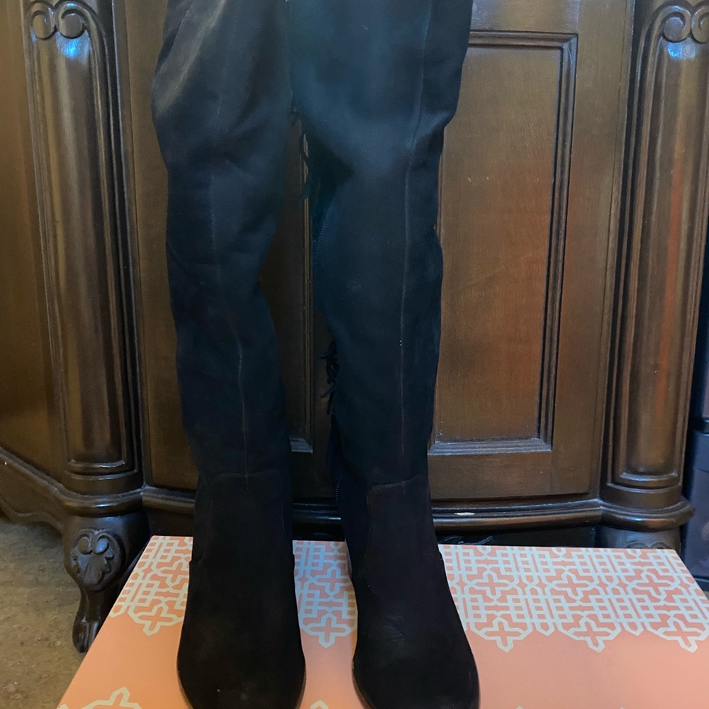Boots - Picture 3 of 3